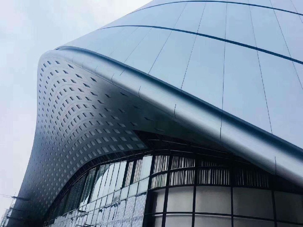 雙曲鋁單板有哪些特點